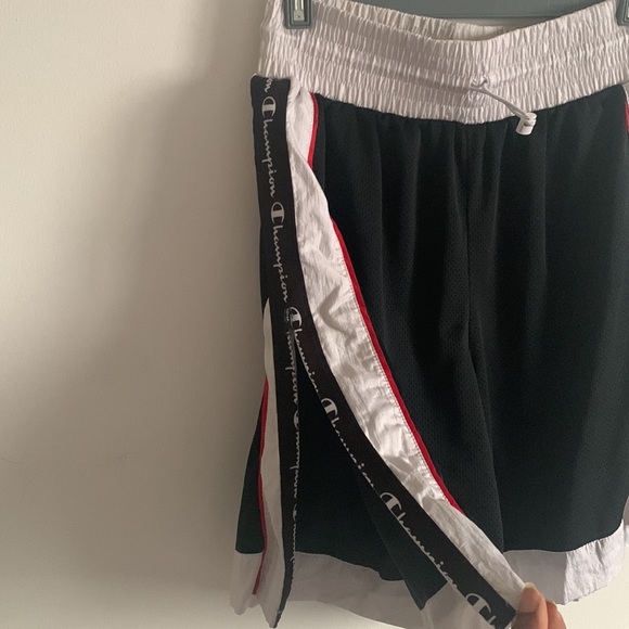 M | Champion Shorts - Picture 4 of 4